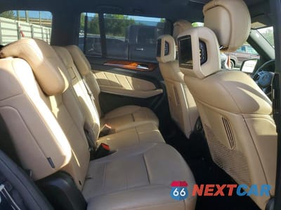 Zdjęcie 11 z 13 samochodu: 2015 MERCEDES-BENZ GL 550 4MATIC VIN:4JGDF7DE6FA483247 - miniatura