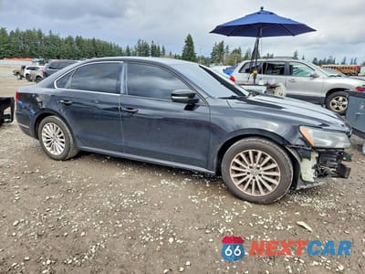 Czwarte zdjęcie samochodu z boku: 2016 VOLKSWAGEN PASSAT SE VIN:1VWBT7A33GC028625 - miniatura