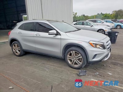 Czwarte zdjęcie samochodu z boku: 2017 MERCEDES-BENZ GLA 250 4MATIC VIN:WDCTG4GB1HJ338420 - miniatura