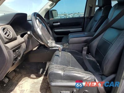 Zdjęcie 7 z 11 samochodu: 2021 TOYOTA TUNDRA SR5 VIN:5TFEY5F16MX293704 - miniatura