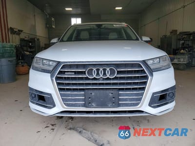 Piąte zdjęcie samochodu w środku: 2018 AUDI Q7 PRESTIGE VIN:WA1VAAF79JD047464 - miniatura