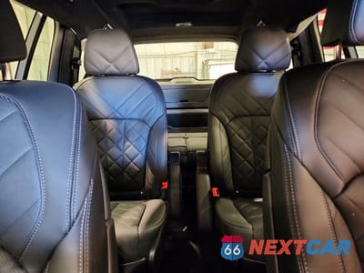 Zdjęcie 10 z 13 samochodu: 2025 BMW X7 XDRIVE40I VIN:5UX23EM02S9Z45441 - miniatura