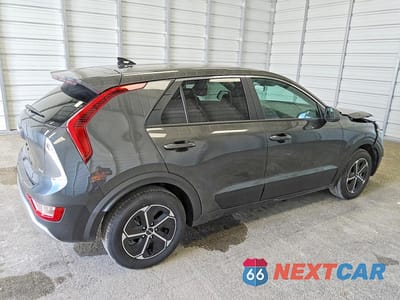 Trzecie zdjęcie samochodu z tyłu: 2026 KIA NIRO LX VIN:KNDCP3LE7T5324037 - miniatura