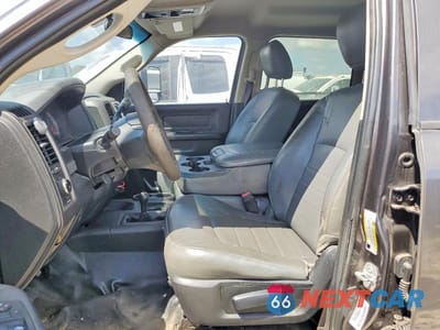 Zdjęcie 7 z 12 samochodu: 2017 RAM 3500 FLATBED TRUCK VIN:3C7WRTCL5HG692290 - miniatura