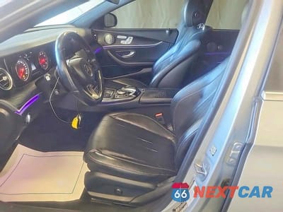 Piąte zdjęcie samochodu w środku: 2017 MERCEDES-BENZ E 300 VIN:WDDZF4JBXHA033046 - miniatura