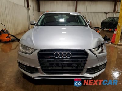 Piąte zdjęcie samochodu w środku: 2016 AUDI A4 VIN:WAUFFAFL6GN002538 - miniatura