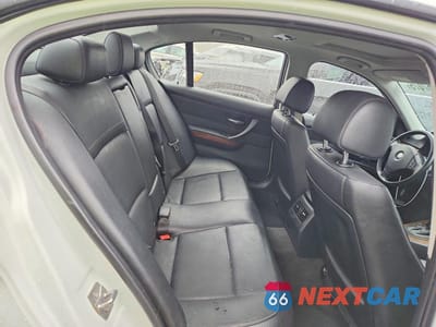 Zdjęcie 10 z 12 samochodu: 2011 BMW 328 XI VIN:WBAPK7C50BA816113 - miniatura