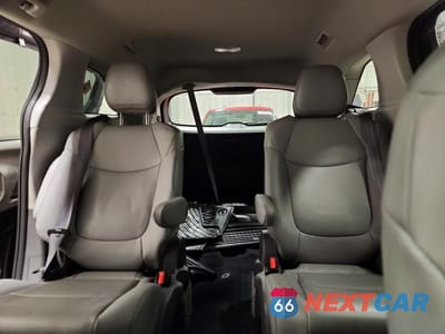 Zdjęcie 10 z 13 samochodu: 2021 TOYOTA SIENNA XLE 7-PASSENGER VIN:5TDJSKFC1MS019428 - miniatura