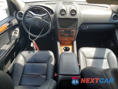 Zdjęcie 8 z 13 samochodu: 2009 MERCEDES-BENZ ML 350 VIN:4JGBB86E59A499904 - miniatura