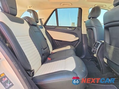Zdjęcie 10 z 12 samochodu: 2018 MERCEDES-BENZ GLE 43 AMG VIN:4JGDA6EB7JA995329 - miniatura
