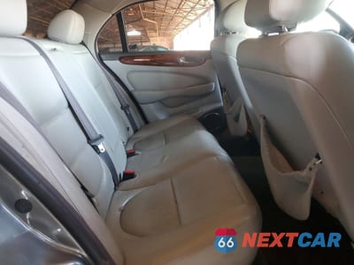 Zdjęcie 10 z 12 samochodu: 2004 JAGUAR XJ8 VIN:SAJWA71C04SG25165 - miniatura