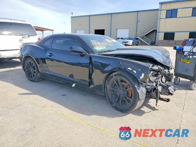 Czwarte zdjęcie samochodu z boku: 2015 CHEVROLET CAMARO LS VIN:2G1FB1E31F9211129 - miniatura