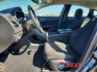 Zdjęcie 7 z 12 samochodu: 2015 CHRYSLER 200 LIMITED VIN:1C3CCCAB8FN614252 - miniatura