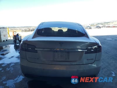 Zdjęcie 6 z 12 samochodu: 2016 TESLA MODEL S VIN:5YJSA1E45GF175301 - miniatura