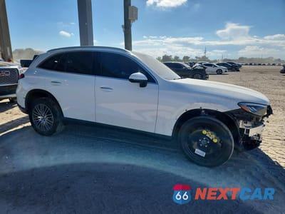 Czwarte zdjęcie samochodu z boku: 2026 MERCEDES-BENZ GLC 300 VIN:W1NKM4GB5TF495270 - miniatura
