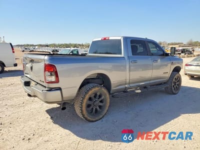 Trzecie zdjęcie samochodu z tyłu: 2022 RAM 2500 BIG HORN VIN:3C6UR5DL6NG263063 - miniatura