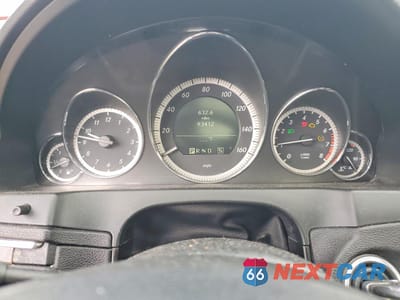 Zdjęcie 9 z 12 samochodu: 2010 MERCEDES-BENZ E 550 VIN:WDDKJ7CB3AF036328 - miniatura