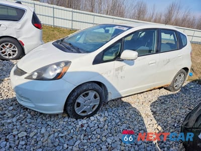 2013 HONDA FIT JHMGE8H32DC048938 - główne zdjęcie licytacji z USA - miniatura