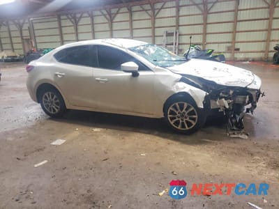 Czwarte zdjęcie samochodu z boku: 2018 MAZDA 3 GS VIN:3MZBN1V75JM218601 - miniatura