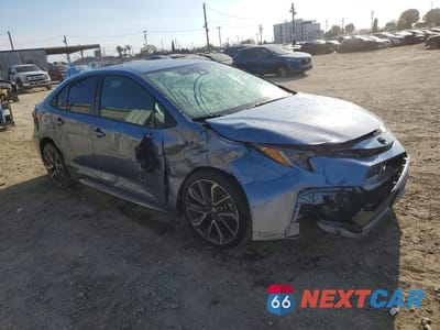 Czwarte zdjęcie samochodu z boku: 2020 TOYOTA COROLLA XSE VIN:5YFT4RCE9LP044568 - miniatura