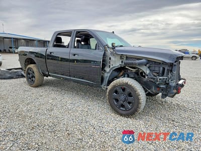 Czwarte zdjęcie samochodu z boku: 2018 RAM 3500 LARAMIE VIN:3C63R3EL9JG247223 - miniatura