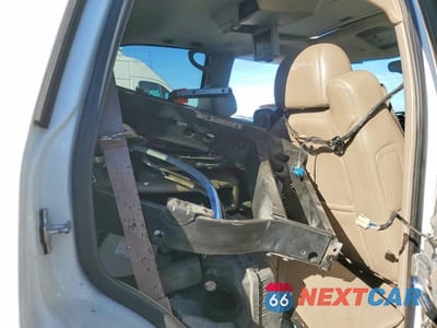 Zdjęcie 11 z 14 samochodu: 2006 GMC YUKON DENALI VIN:1GKEK63U56J127190 - miniatura