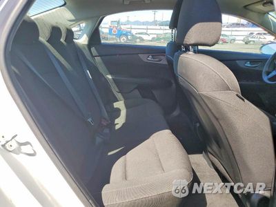 Zdjęcie 10 z 11 samochodu: 2020 KIA FORTE FE VIN:3KPF24AD2LE180848 - miniatura