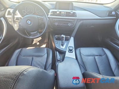 Zdjęcie 8 z 11 samochodu: 2013 BMW 328 XI SULEV VIN:WBA3B5C55DF597612 - miniatura