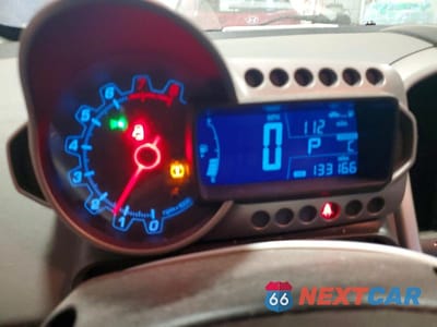 Zdjęcie 9 z 11 samochodu: 2014 CHEVROLET SONIC LT VIN:1G1JC5SBXE4207513 - miniatura