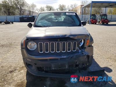 Piąte zdjęcie samochodu w środku: 2016 JEEP RENEGADE SPORT VIN:ZACCJAAT3GPE18775 - miniatura