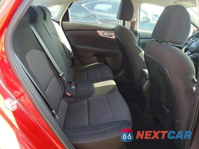 Zdjęcie 10 z 11 samochodu: 2023 KIA FORTE LXS VIN:3KPF24AD6PE675981 - miniatura