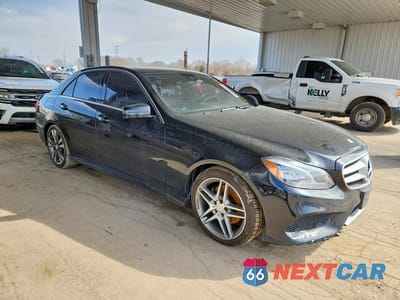 Czwarte zdjęcie samochodu z boku: 2016 MERCEDES-BENZ E 350 4MATIC VIN:WDDHF8JB9GB233377 - miniatura