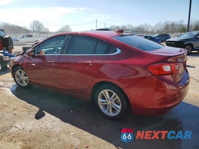 Drugie zdjęcie samochodu z przodu: 2017 CHEVROLET CRUZE LT VIN:1G1BE5SM0H7279694 - miniatura