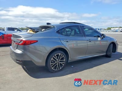 Trzecie zdjęcie samochodu z tyłu: 2025 TOYOTA CAMRY XLE VIN:4T1DAACK2SU639389 - miniatura