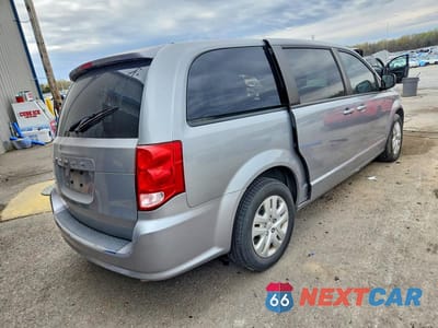 Trzecie zdjęcie samochodu z tyłu: 2018 DODGE GRAND CARAVAN SE VIN:2C4RDGBG4JR184607 - miniatura