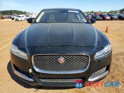 Piąte zdjęcie samochodu w środku: 2017 JAGUAR XF PREMIUM VIN:SAJBD4BV9HCY27777 - miniatura