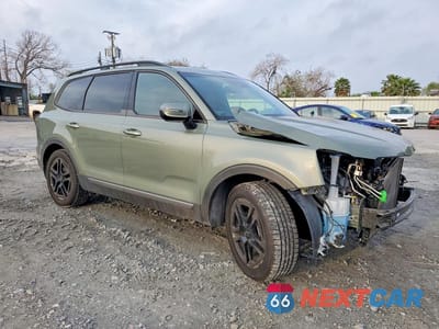 Czwarte zdjęcie samochodu z boku: 2023 KIA TELLURIDE EX X-LINE VIN:5XYP3DGCXPG346932 - miniatura
