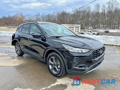 Czwarte zdjęcie samochodu z boku: 2025 FORD ESCAPE ST LINE SELECT VIN:1FMCU9NAXSUB45447 - miniatura