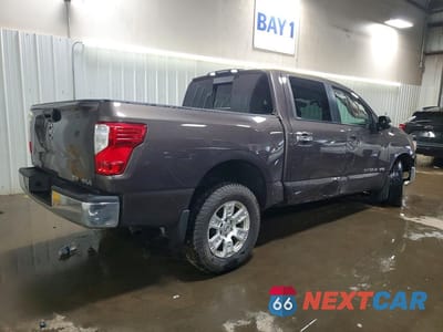 Trzecie zdjęcie samochodu z tyłu: 2018 NISSAN TITAN SV VIN:1N6AA1EJ4JN501595 - miniatura