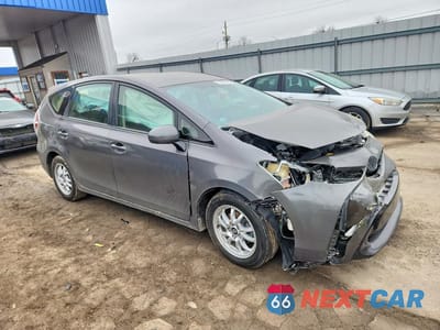 Czwarte zdjęcie samochodu z boku: 2015 TOYOTA PRIUS V TWO VIN:JTDZN3EU0FJ015932 - miniatura