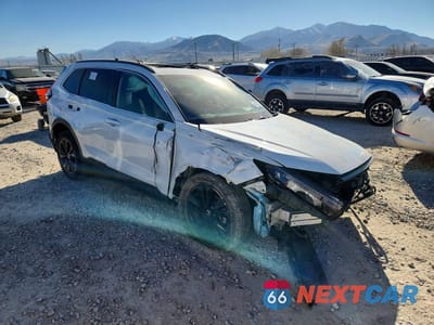 Czwarte zdjęcie samochodu z boku: 2023 HONDA CR-V SPORT TOURING VIN:2HKRS6H93PH805995 - miniatura