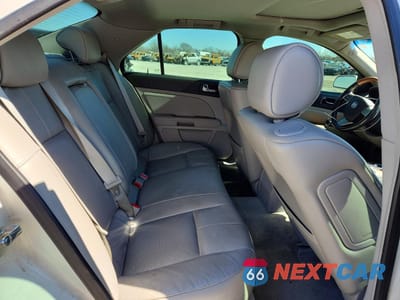 Zdjęcie 10 z 13 samochodu: 2011 CADILLAC STS LUXURY VIN:1G6DW6ED7B0130300 - miniatura