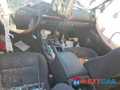 Zdjęcie 8 z 11 samochodu: 2017 TOYOTA TACOMA TRD SPORT VIN:3TMBZ5DN6HM006119 - miniatura