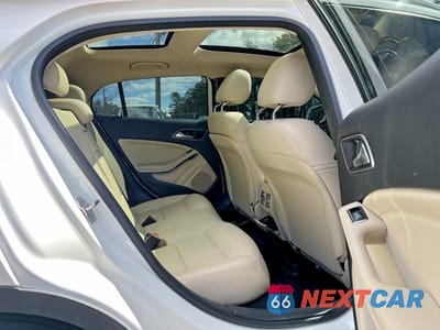 Zdjęcie 6 z 10 samochodu: 2019 MERCEDES-BENZ GLA 250 VIN:WDCTG4EB8KJ587551 - miniatura