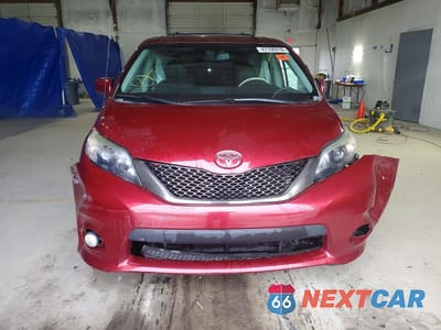 Piąte zdjęcie samochodu w środku: 2014 TOYOTA SIENNA SE 8-PASSENGER VIN:5TDXK3DC6ES499339 - miniatura
