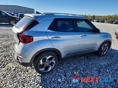 Trzecie zdjęcie samochodu z tyłu: 2022 HYUNDAI VENUE SEL VIN:KMHRC8A39NU183352 - miniatura