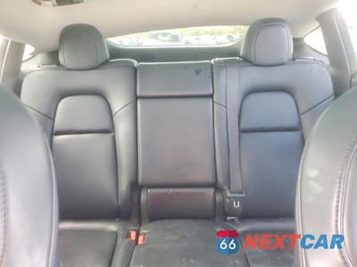 Zdjęcie 10 z 12 samochodu: 2022 TESLA MODEL Y VIN:7SAYGAEE2NF316438 - miniatura