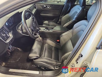 Zdjęcie 7 z 13 samochodu: 2021 VOLVO S60 T5 R-DESIGN VIN:7JR102TM5MG122804 - miniatura