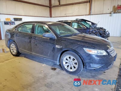 Czwarte zdjęcie samochodu z boku: 2010 FORD TAURUS SE VIN:1FAHP2DW2AG147623 - miniatura