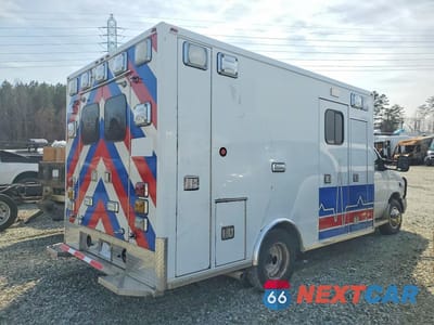 Trzecie zdjęcie samochodu z tyłu: 2022 FORD E450 AMBULANCE VIN:1FDXE4FN4NDC27259 - miniatura